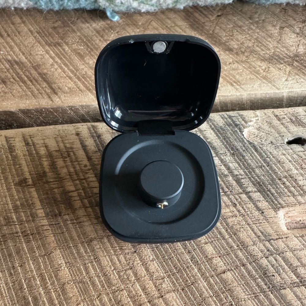 Black Oura like Tik Tok Ring Charger